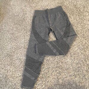 PINK Victoria’s Secret Seamless Gray Mesh Panel Leggings Size L